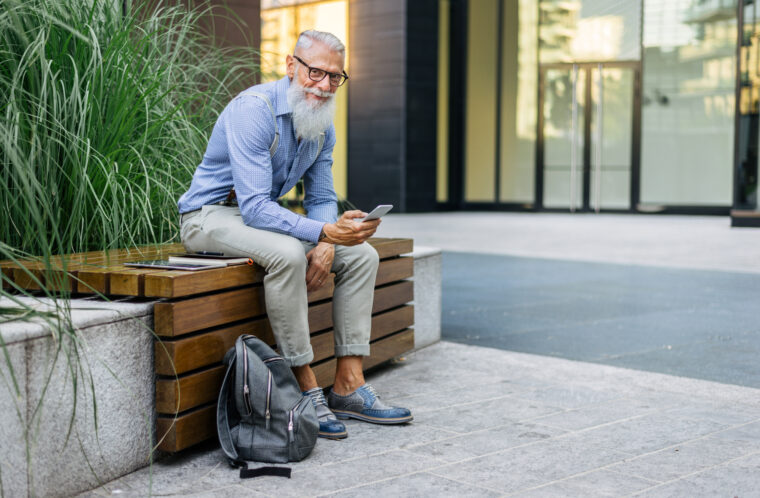 Handsome senior man portrait - Youthful and stylish man in the sixties, concepts about lifestyle, seniors and business